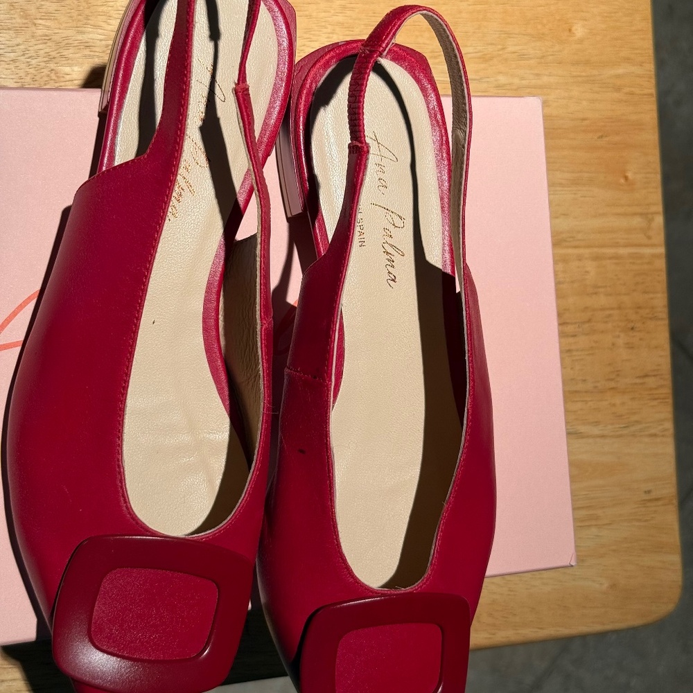 Ana Palma Red PointyToe Sandals! Size 38.  Made in Spain.  Excellent Condition!